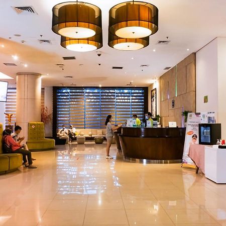 Primebiz Cikarang Hotell Exteriör bild