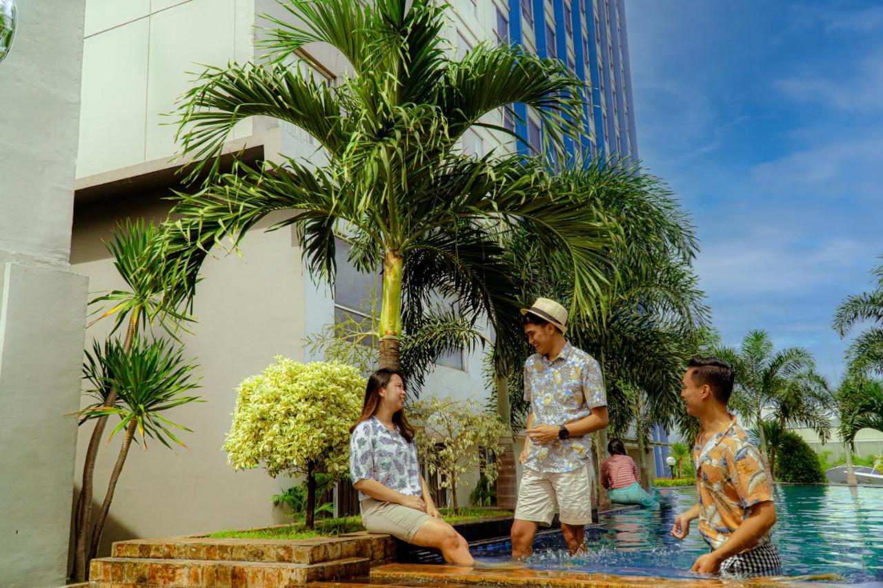 Primebiz Cikarang Hotell Exteriör bild