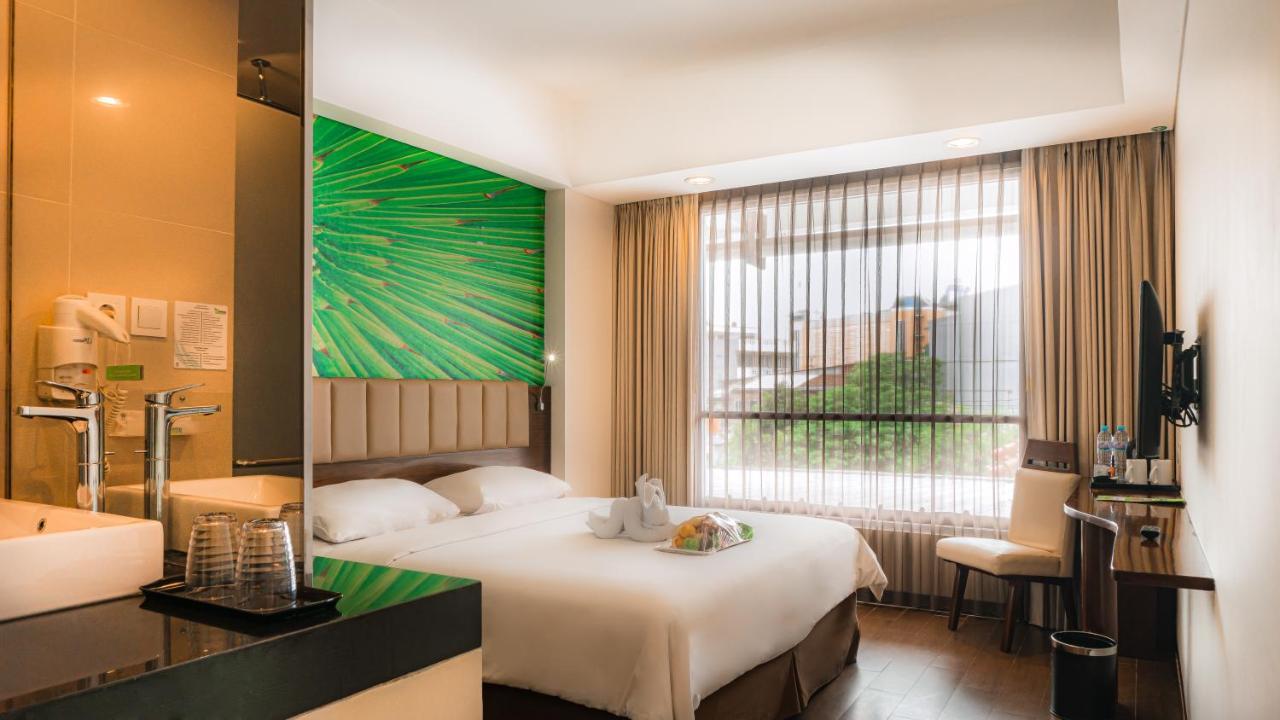 Primebiz Cikarang Hotell Exteriör bild