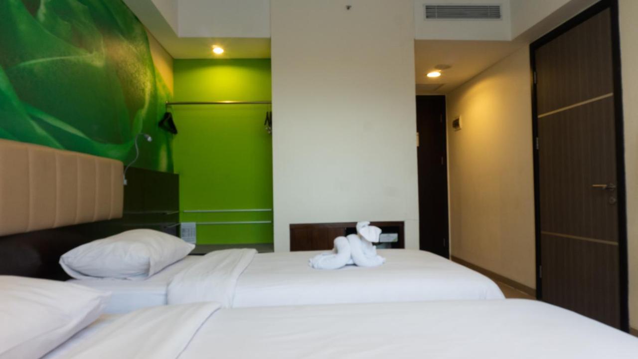 Primebiz Cikarang Hotell Exteriör bild