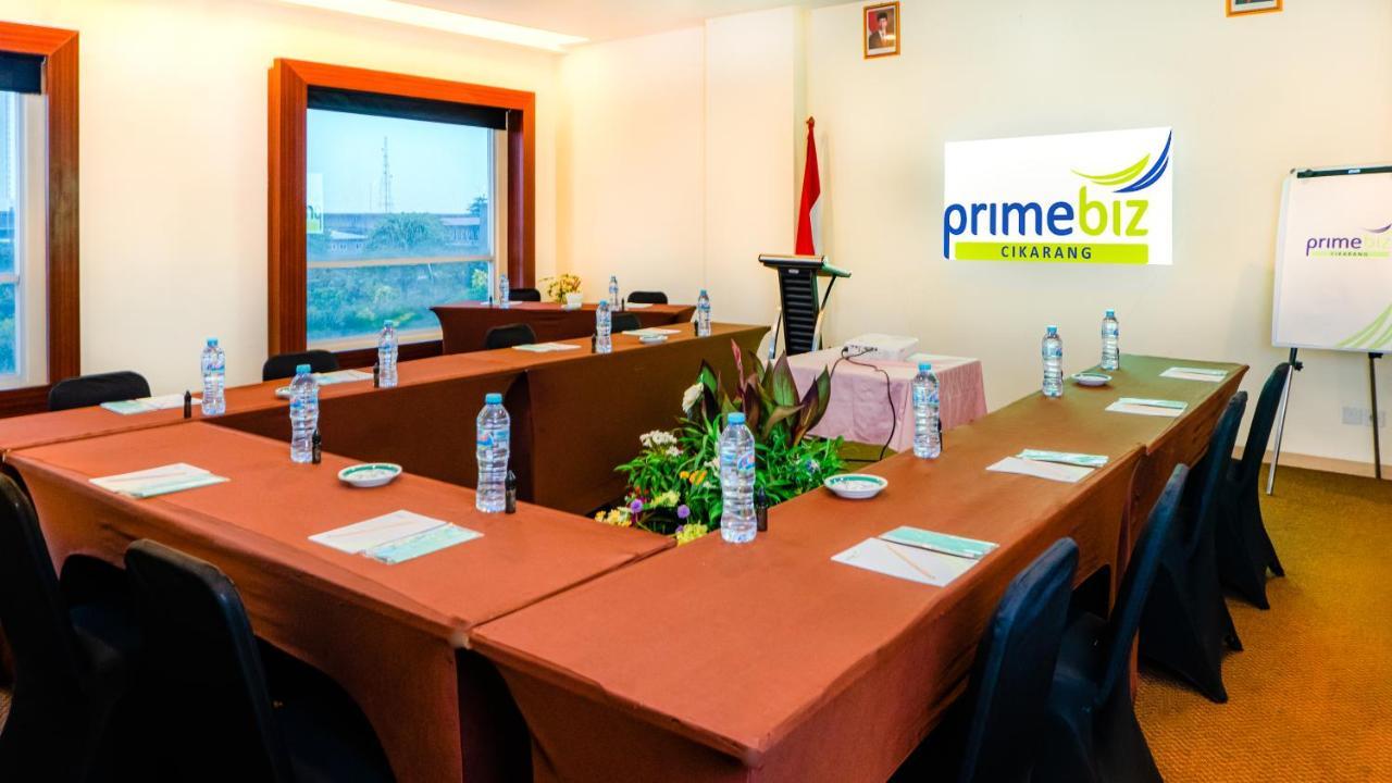 Primebiz Cikarang Hotell Exteriör bild