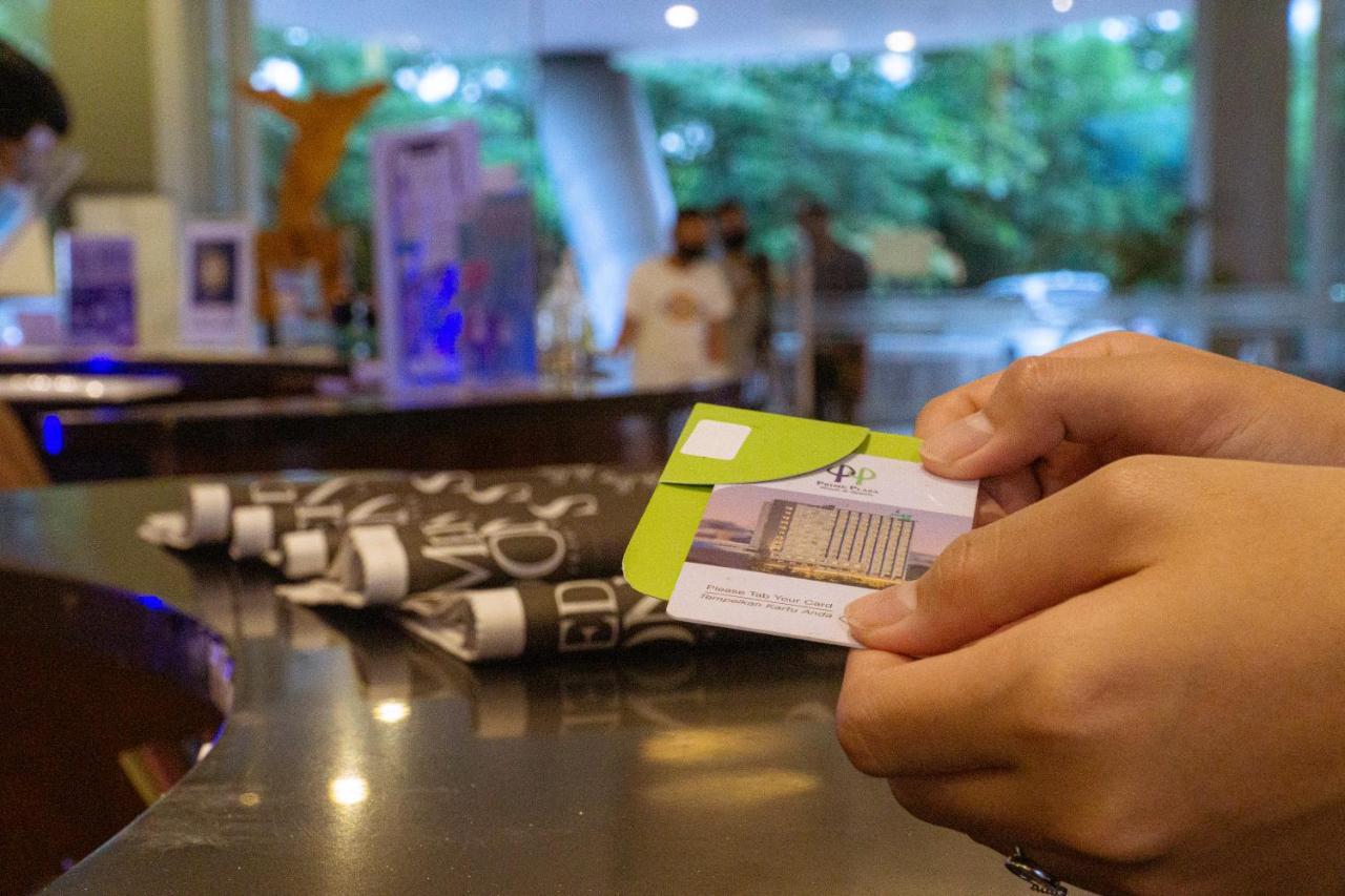 Primebiz Cikarang Hotell Exteriör bild