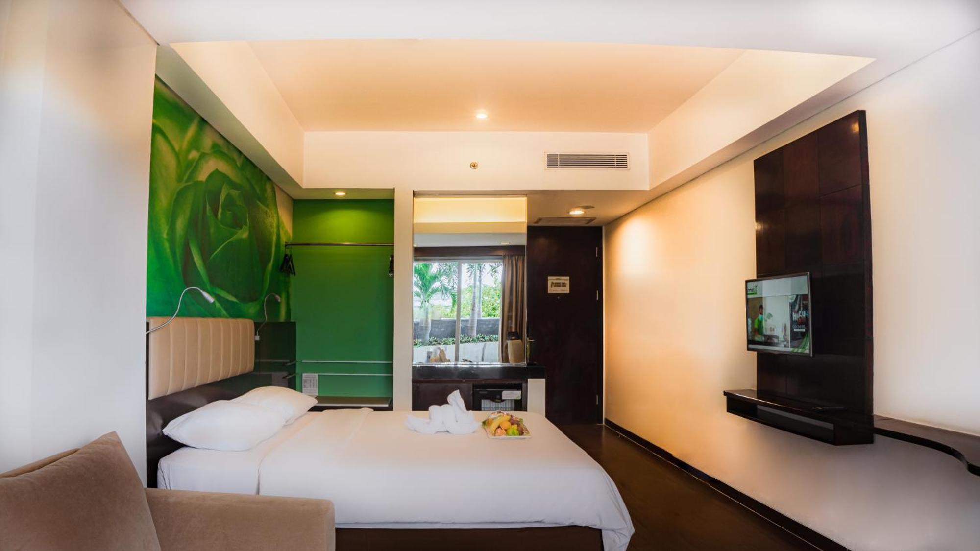Primebiz Cikarang Hotell Exteriör bild