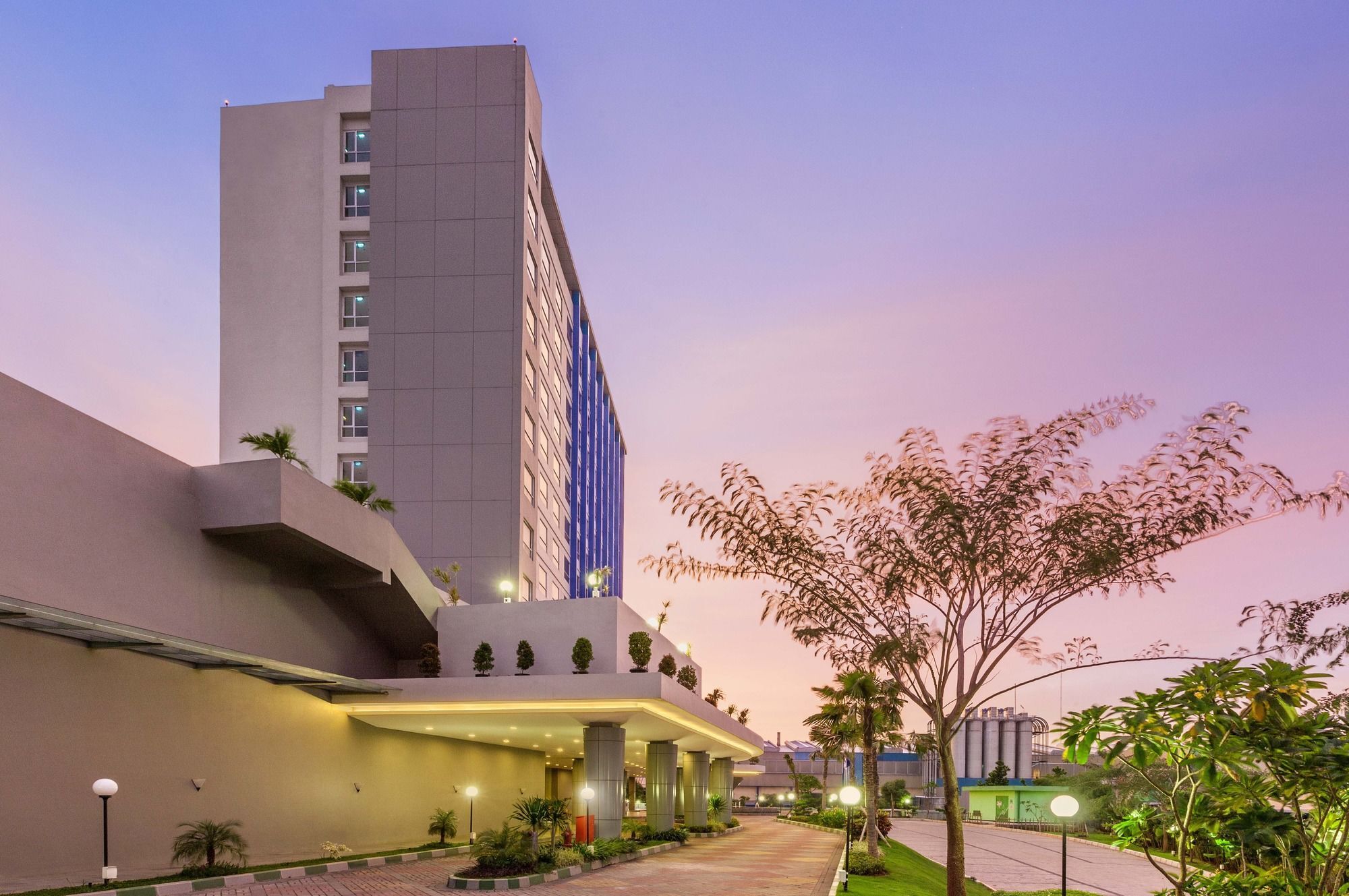 Primebiz Cikarang Hotell Exteriör bild